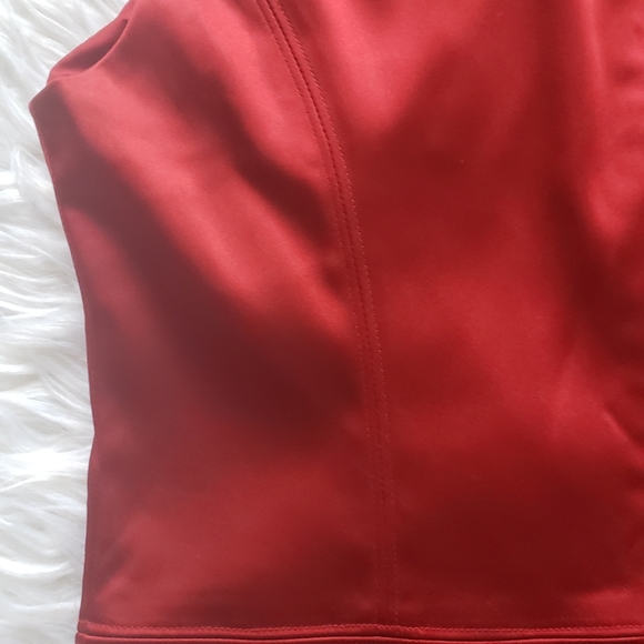 Tristan classy and structured red cocktail dress - Picture 7 of 12